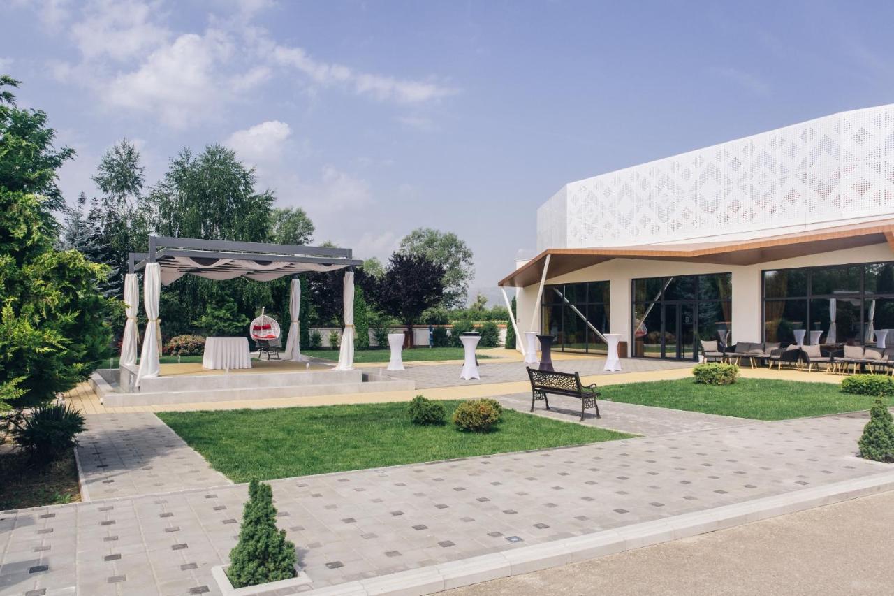 Hotel Dijana Pirot Exterior foto